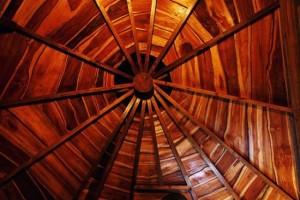 Perierga.gr - Σπίτια πάνω σε δέντρα!