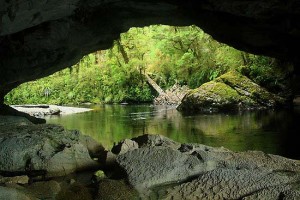 perierga.gr - Moria Arch: Η "καμάρα των ξωτικών"!